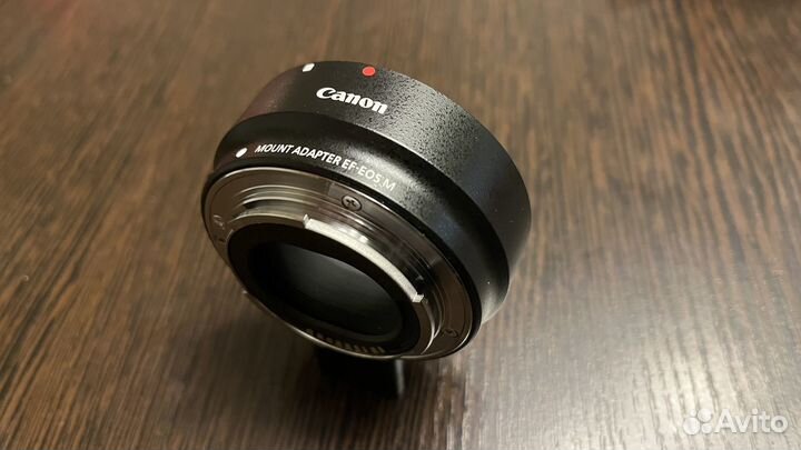 Адаптер Canon Mount Adapter EF-EOS M