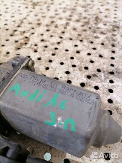 Мотор стеклоподъемника Audi A6C5