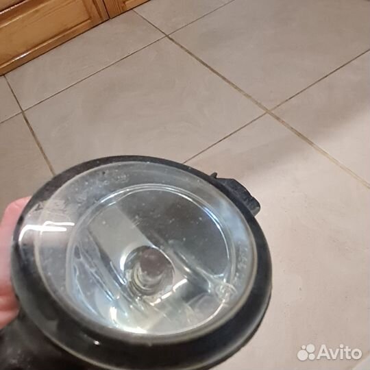 Фара противотуманная nissan передняя правая