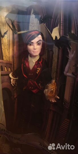 Джинни Висп и Валентин монстер хай комик кон sdcc