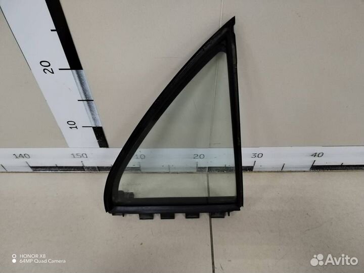 Стекло двери задней правой форточка Toyota Corolla