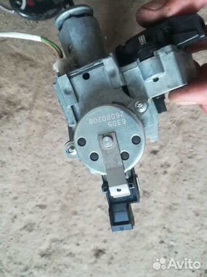 Замок зажигания Cadillac Srx