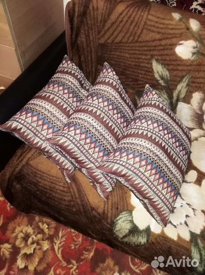 Подушки пуховые диванные детские