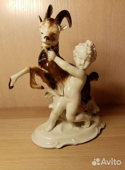 Фарфорова Статуэтка Германия 