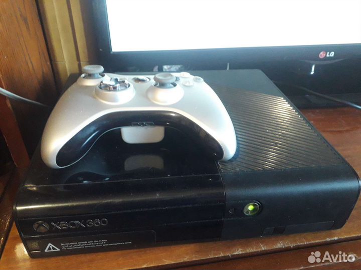 Xbox 360 E 500GB (Продаю или меняю)