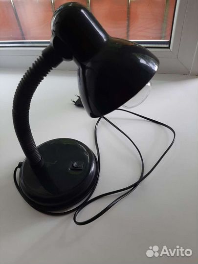 Лампа настольная