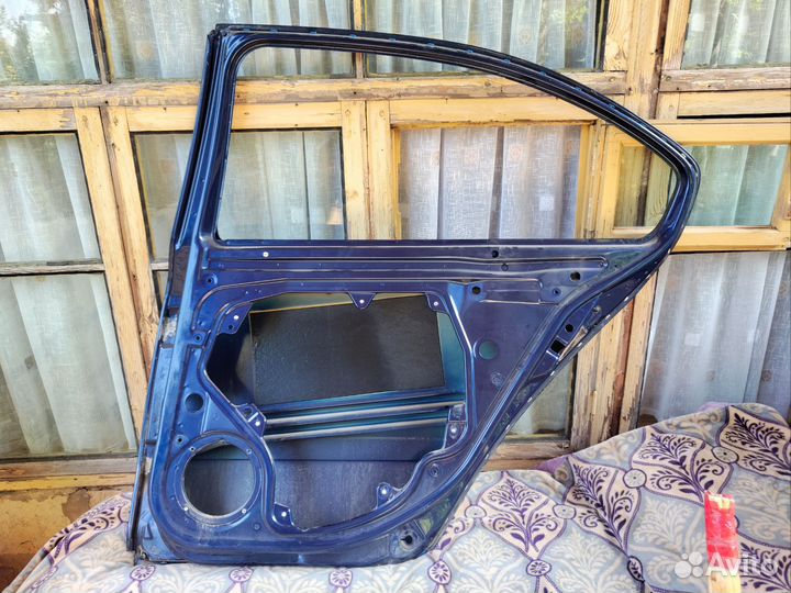 Дверь правая передняя и задняя Octavia a5