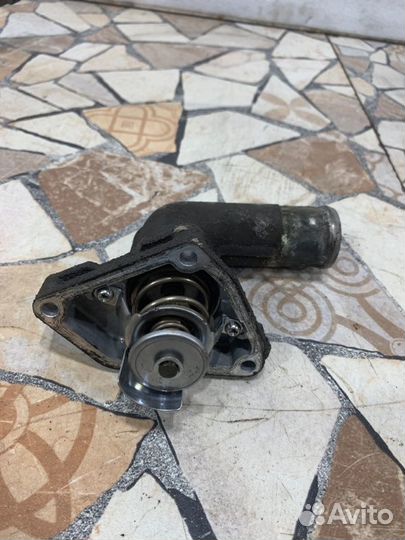 Термостат Nissan Teana J32