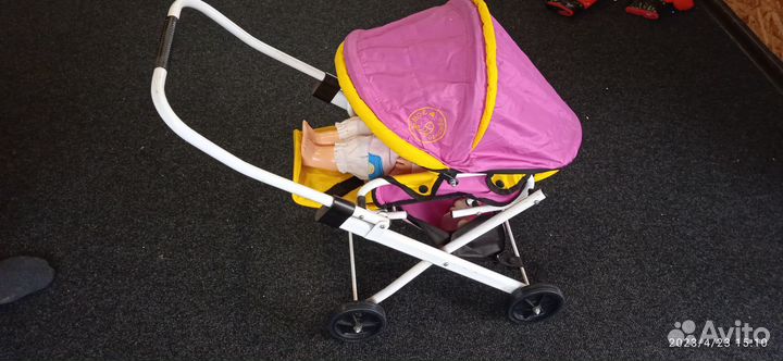 Коляска для кукол