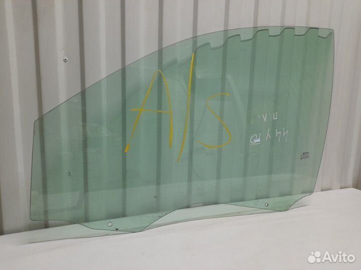 Стекло двери передней левой Renault Megane 2