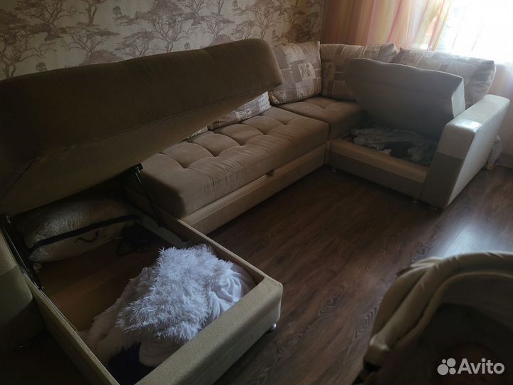 Диван