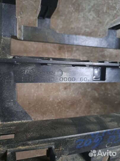 Накладка торпеды Range Rover Vogue