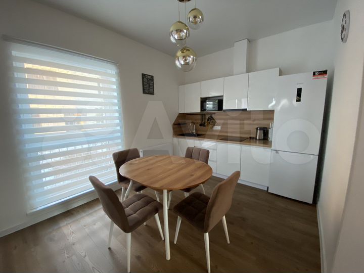 2-к. квартира, 52 м², 1/3 эт.