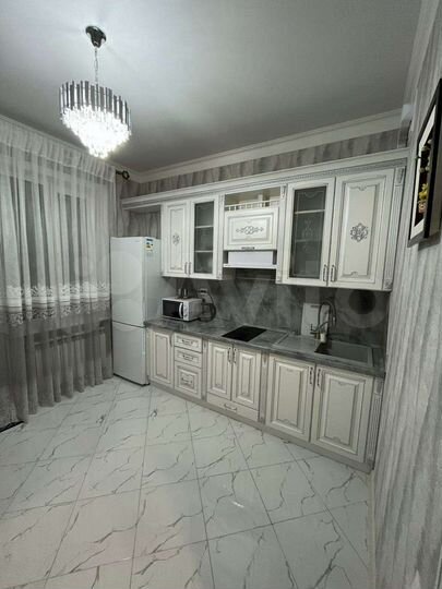 1-к. квартира, 42 м², 10/16 эт.