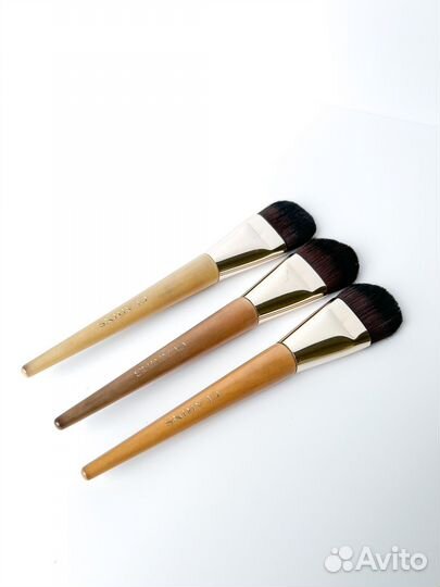 Кисть clarins pinceau fond de teint