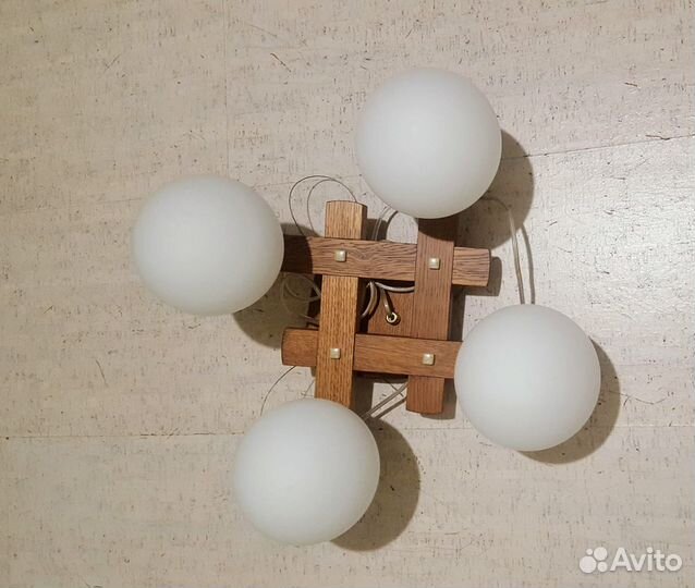 Продается люстра потолочная 