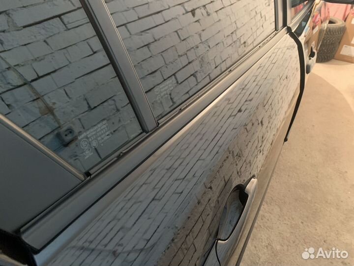 Молдинги на стекло Mazda 3 bk