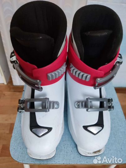 Горнолыжные ботинки детские