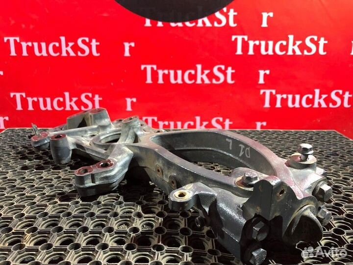 Кронштейн левый Daf XF106