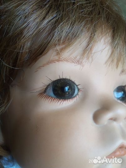 Кукла фарфоровая коллекционная