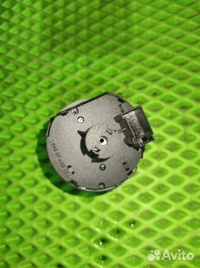 Блок включения фар Volkswagen Golf Plus