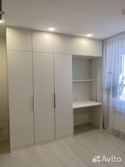 Черный шкаф