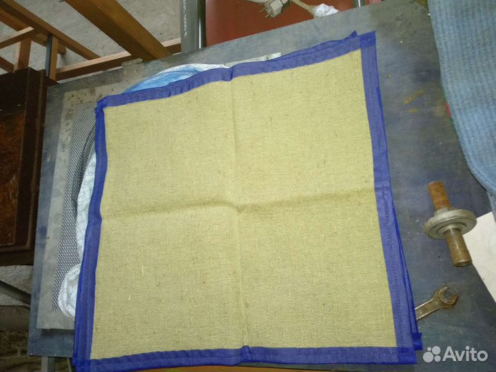 Продам пчелиный инвентарь заставные,кормушки и т.д