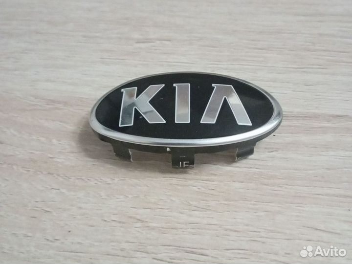 Эмблема kia на рулевое колесо , эмблема на руль