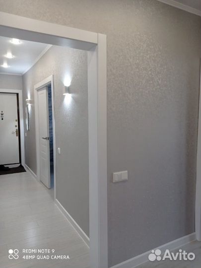 Укладка линолеума, ламината, поклейка обоев