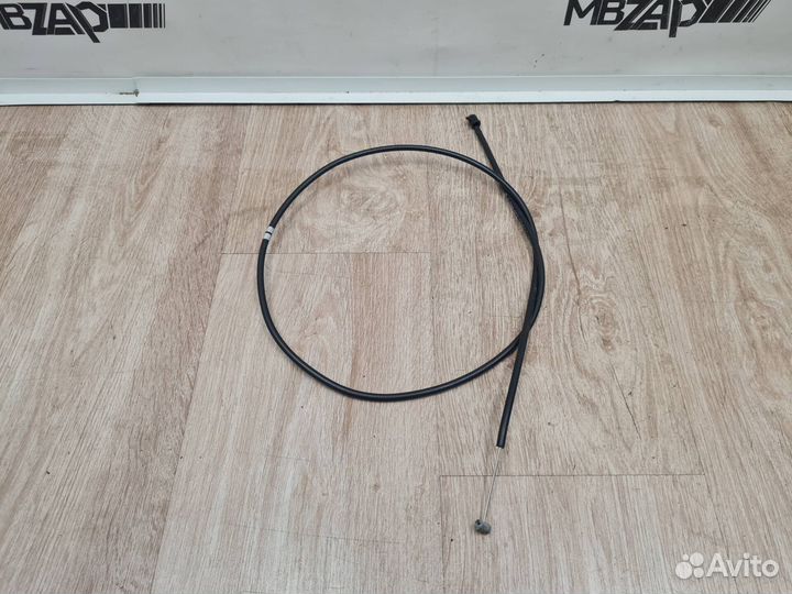 Трос замка капота Mercedes W204