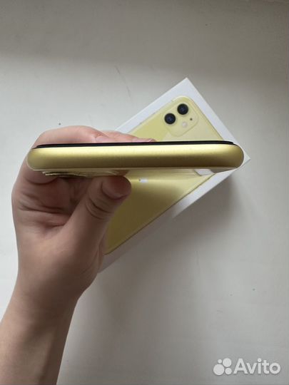 iPhone 11, 64 ГБ