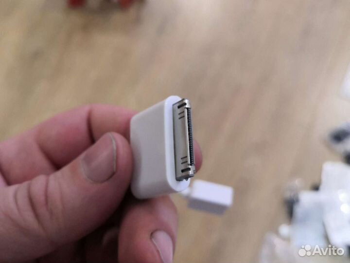 Кабель USB на iPhone