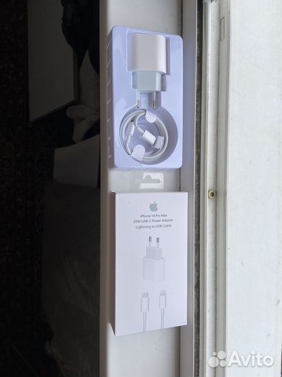 Зарядное устройство на iPhone 20w блок+провод