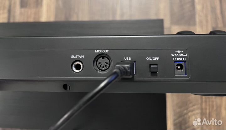 Alesis VI61 Midi-клавиатура