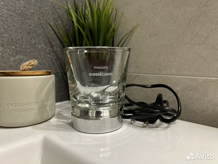 Стакан для зарядки Philips Sonicare Diamond clean