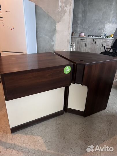 Шкаф витрина