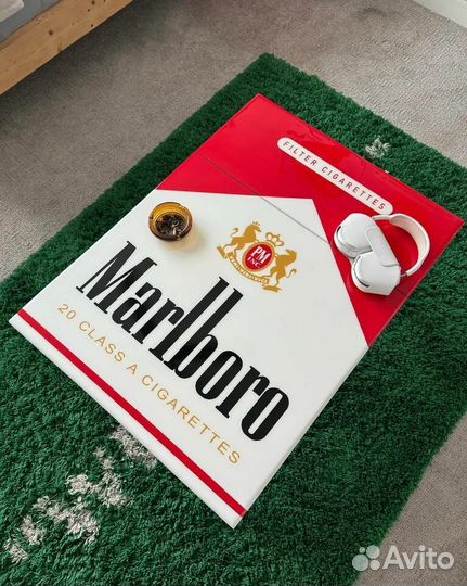 Стол из эпоксидной смолы