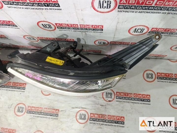 Фара toyota voxy