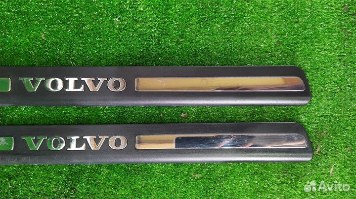 Накладки на порог салона Комплектом Volvo Xc70