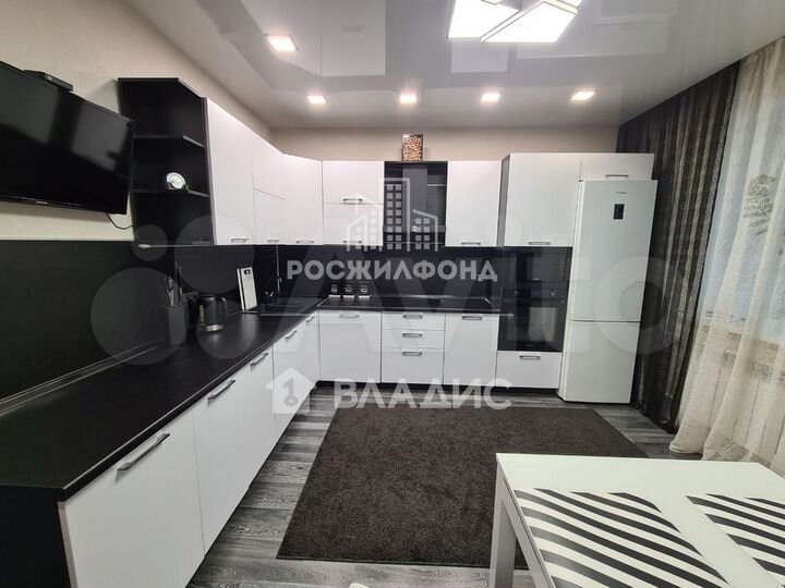 3-к. квартира, 72,8 м², 2/13 эт.