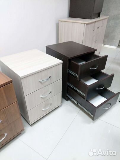 Тумба прикроватная