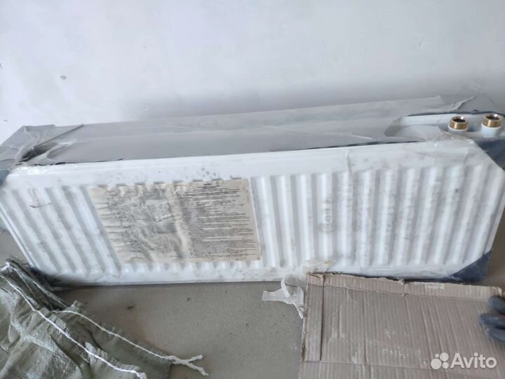 Радиатор prado Universal 33x300x900