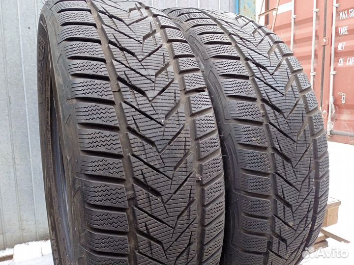 Vredestein Wintrac Xtreme S 215/60 R16