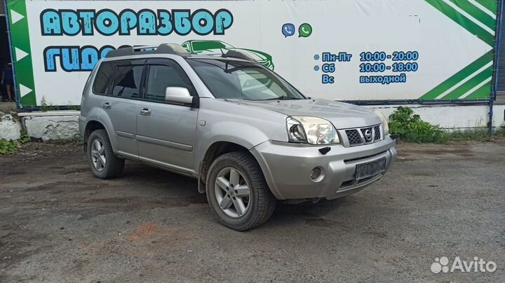 Воздухозаборник Nissan X-Trail 165568H303