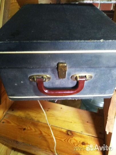 Катушечный магнитофон Aidas