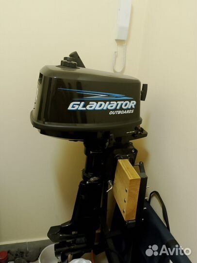 Лодка с мотором