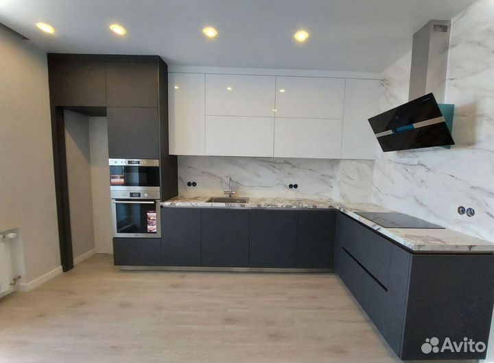 Кухонный гарнитур угловой