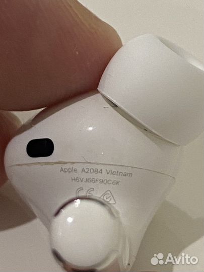 Левый наушник от airpods pro (оригинал)