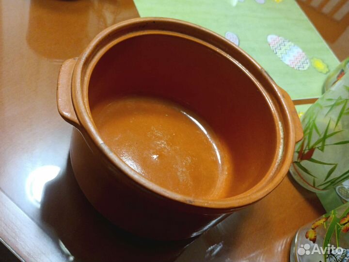 Глиняный горшок