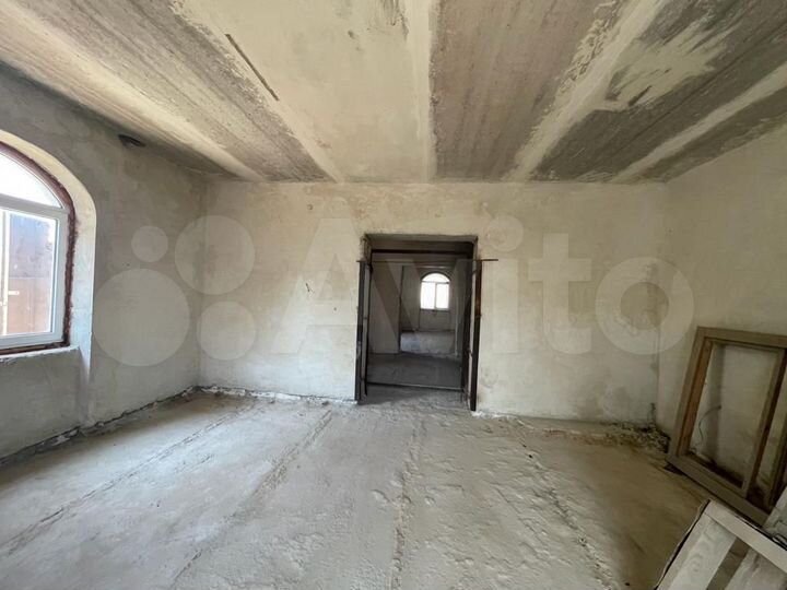 Дом 1200 м² на участке 8 сот.